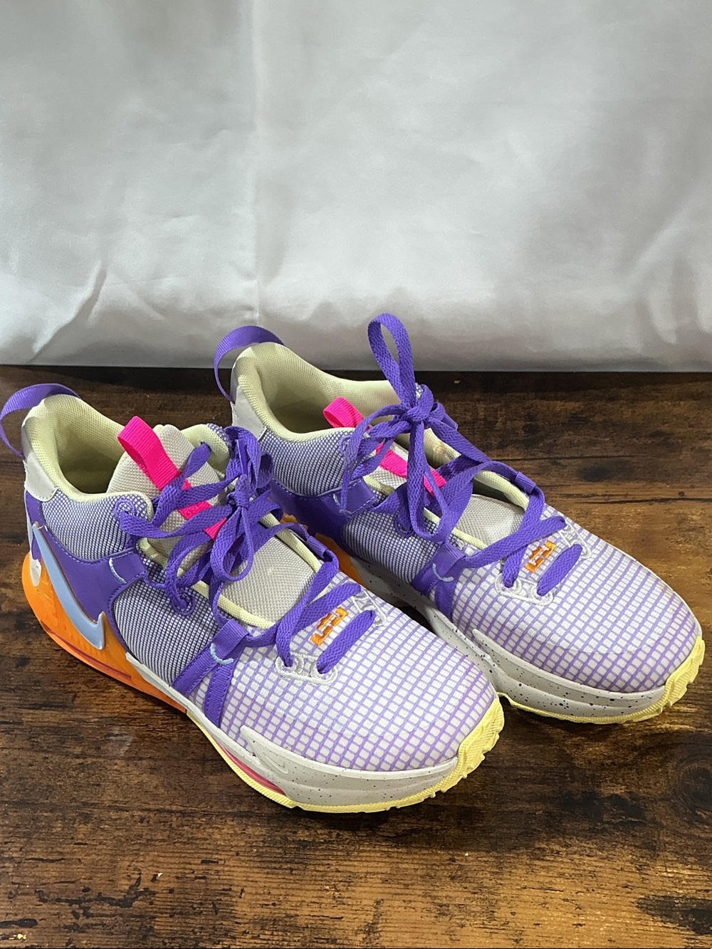 Nike LeBron Witness 7 GS Action Grape Vivid Orange